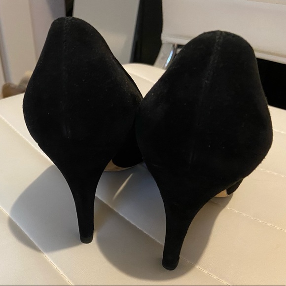 CHANEL Shoes | Black Cap Toe Bow Shoes Gold CC - Picture 3 of 5